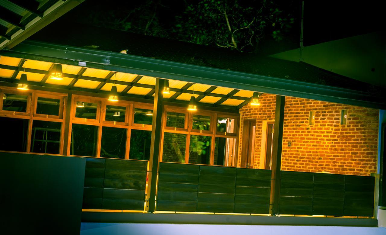 Roshara Nalla Giriulla Exterior photo